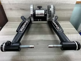 M1-001 Cycletek 2013 Momentum 1 Fluid Resistance Indoor Cycling Trainer