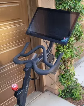 Ex5s Echelon Smart Connect Fitness Bike Great Condition Local Pickup Only #3