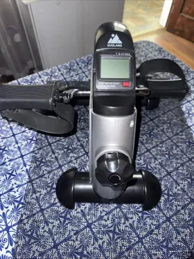 Fmte-x1835 Evoland Mini Exercise Bike Lcd Display And Magnetic Resistance New