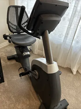 R10.9b Freemotion Exercise Bike Trainer With Lcd Monitor Excellent Condition