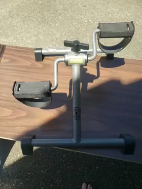 15-0127gg Golds Gym Gold Stamina Portable Under Desk Stationary Bike #3