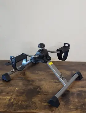 15-0101gg Golds Gym 150101gg Folding Upper/lower Body Cycle