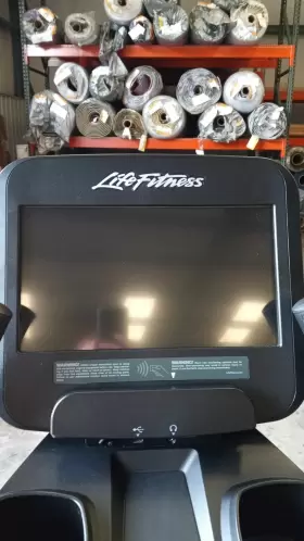 95cs Life Fitness Discover Se3 Series Upright Cycle - Used #3