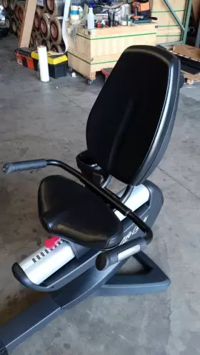 95rs Life Fitness Discover Se3 Series Recumbent Bike Used #2
