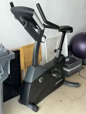 C1b-gc Life Fitness Lifefitness Lifecycle C1 Upright Exercise Bike #3