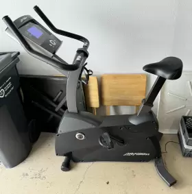 C1b-gc Life Fitness Lifefitness Lifecycle C1 Upright Exercise Bike