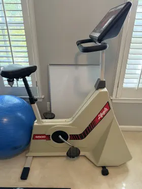 Lc-6500 Life Fitness Lifecycle 6500 Upright