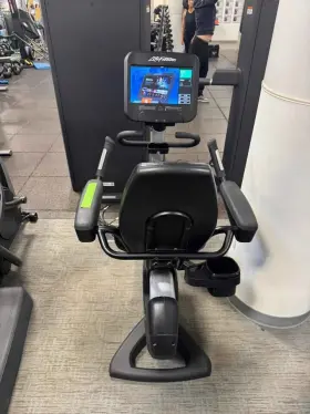 Se3hd Life Fitness Elevation Discover Recumbent Bike - Cleaned And Serviced
