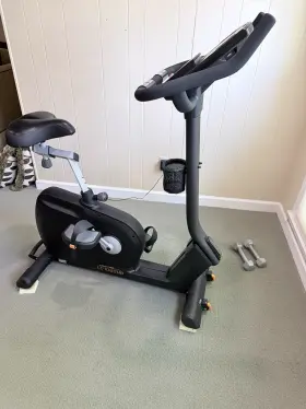 Lifecore Fitness Lc1060ub Upright Exercise Bike Black Heart Rate Magnetic