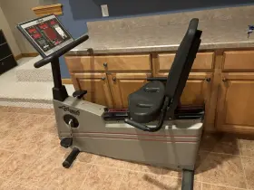 9500r Lifecycle Recumbent Stationary Exercise Bike