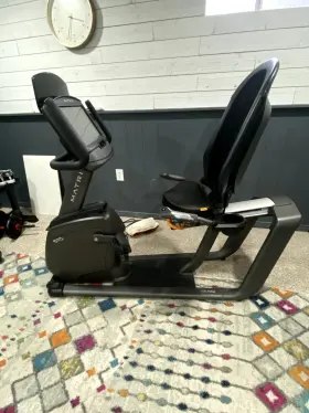 R50-xir Matrix Fitness Recumbent Stationary Bike
