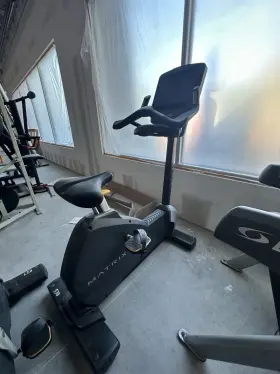 Matrix U-7xi Upright Bike