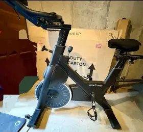 Myxb2012-l03370 Myx Fitness Bike Ii Smart Exercise 21.5 Inch Touchscreen Plus 3 Add Ons