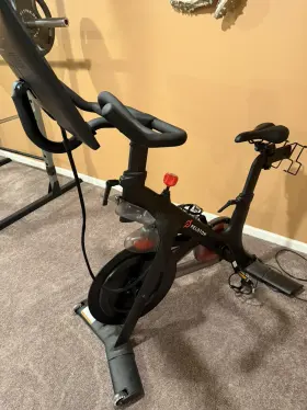 Peloton Plrn-rb1vq 3rd Generation Bike With Hd Touchscreen 2019-2020 Model