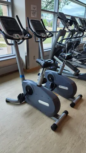 846i-u Precor 846i Upright Exercise Bike - Commercial Fitness Equipment