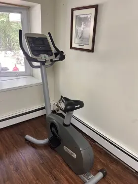 C842i Precor Upright Exercise Bike