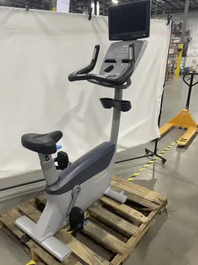 Ubk885 Precor Ubk885/865/835/815 Ubk 835 Upright Bike With P30 Console - Gray
