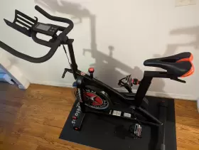 100718 Schwinn Ic3 Upright Indoor Bike