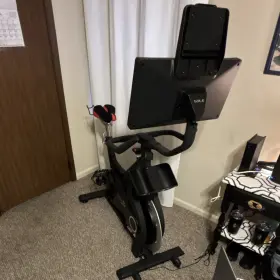 Sole Sb1200 Indoor Cycle Exercise Bike Touchscreen Magnetic Resistance Black